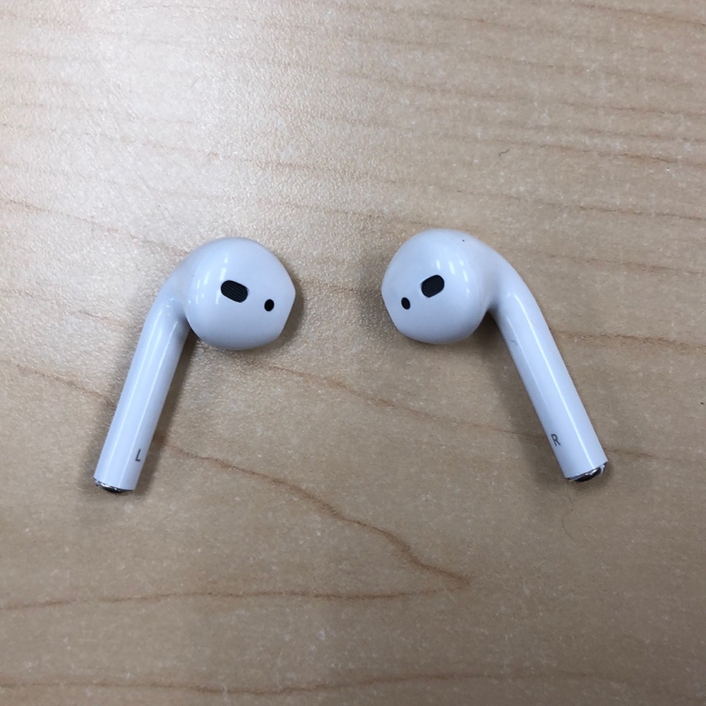 AirPods